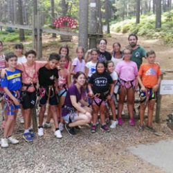 CIUDAD DE LOS NIÑOS DE VILLAMAYOR DISFRUTA DE UNA JORNADA EN LA ALBERCA