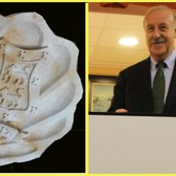 D. Vicente del Bosque ya puede presumir de escudo hecho en Piedra de Villamayor